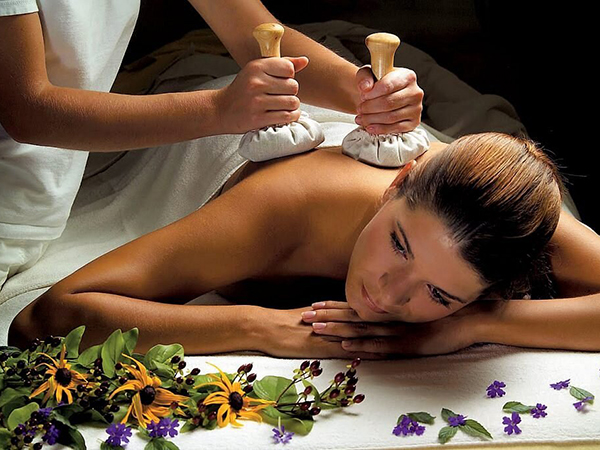 Herbal Potli massage therapy at Vone Spa Bangalore